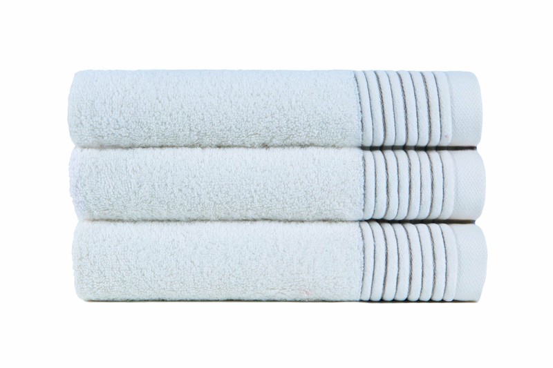 Toallas de algodón 100% fabricadas en Portugal de la marca Lasa Home, de la  más alta calidad. Suaves y esponjosas. Te presentamos la Toalla Juliet de  rizo, en tamaño de ducha y