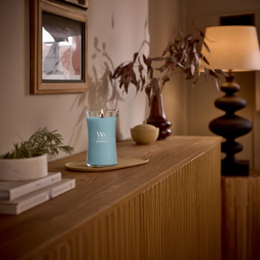 Vela Grande Hourglass Cedro y Musgo Oceánico con mecha de madera WoodWick