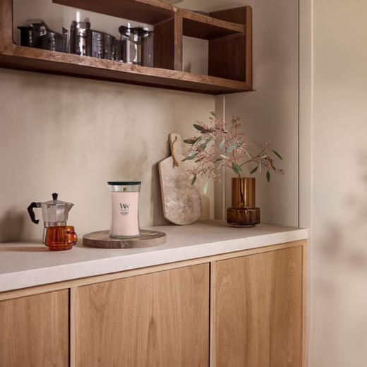 Vela Grande Hourglass Frutos Rojos Costeros con mecha de madera WoodWick