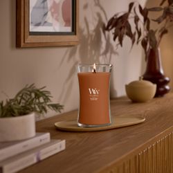 Vela Grande Hourglass Humo de Azafrán con mecha de madera WoodWick