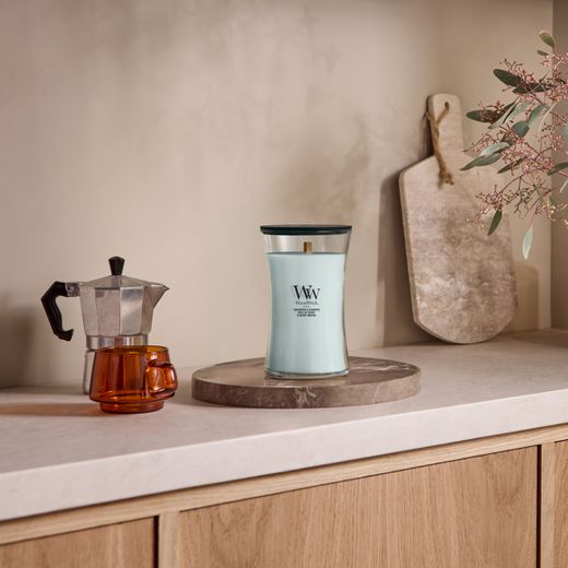 Vela Grande Hourglass Madera de Salvia y Hierba Marina con mecha de madera WoodWick
